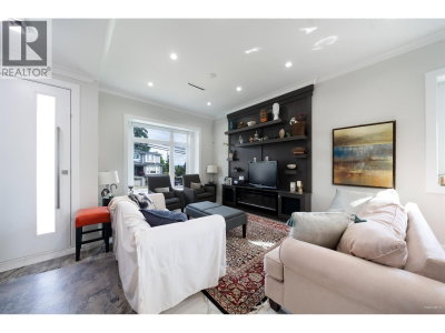8227 ROYAL OAK Avenue | Burnaby British Columbia | Slide Image Thirteen