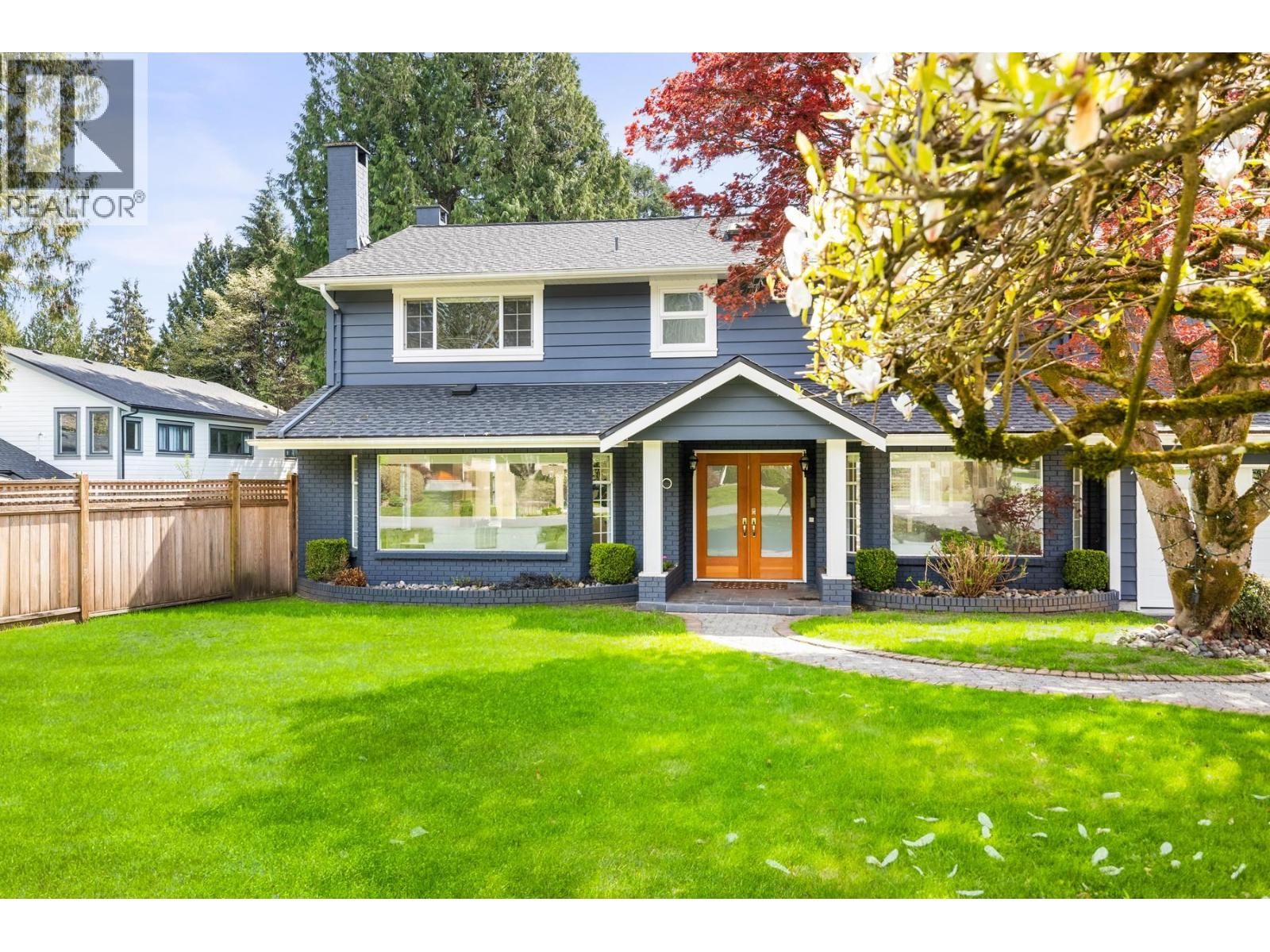 510 NEWDALE Place, West Vancouver, British Columbia V7T 1W5