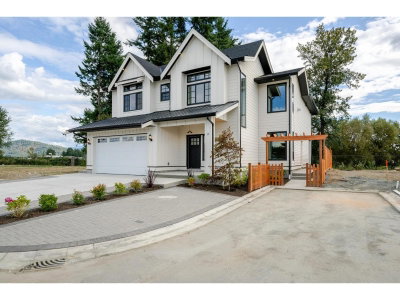 5924 RIVERSIDE Street | Abbotsford British Columbia | Slide Image Two