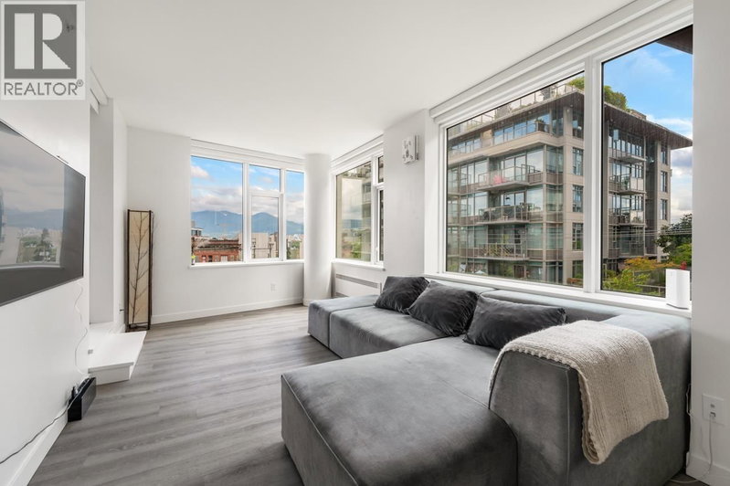 209 7TH Avenue Vancouver British Columbia, V5T 0H3 - 2 Bedrooms Condo For Sale