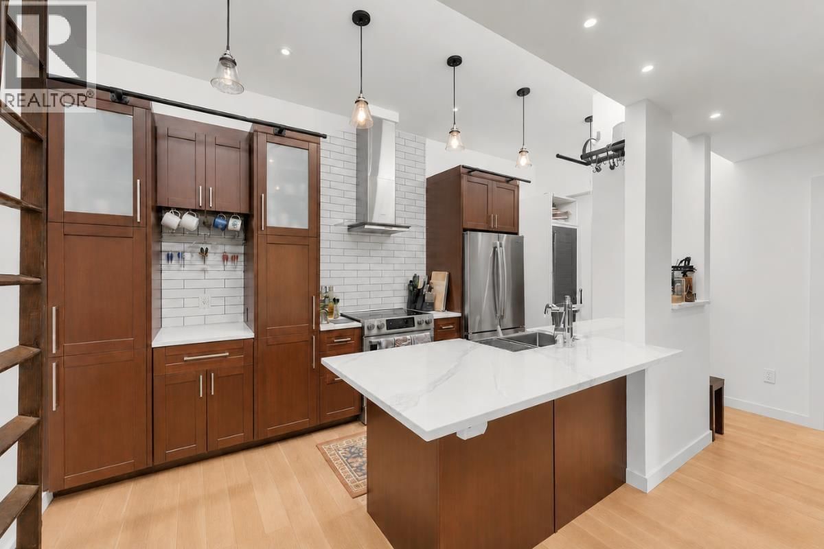 1420 7TH Avenue, Vancouver, British Columbia V5N 1R8