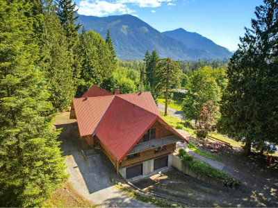 5520 GRAHAM Drive | Chilliwack British Columbia | Slide Image Five
