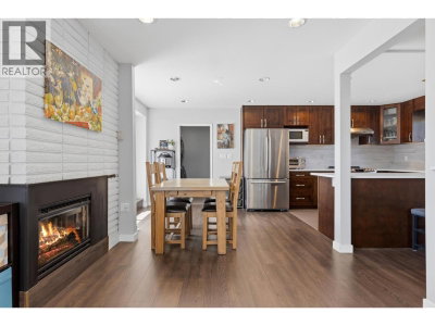 2190 HILLSIDE Avenue | Coquitlam British Columbia | Slide Image Twelve