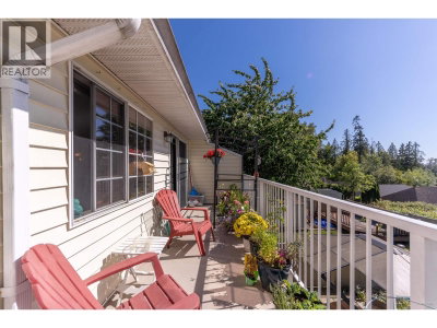 11464 FISHER Street | Maple Ridge British Columbia | Slide Image Six