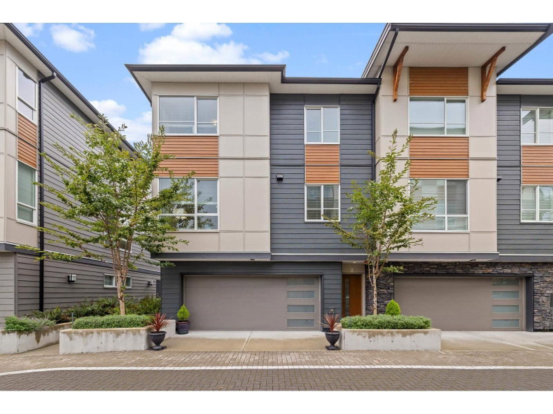 19935 75A Avenue Langley British Columbia, V2Y 4L5 - 3 Bedrooms Condo For Sale