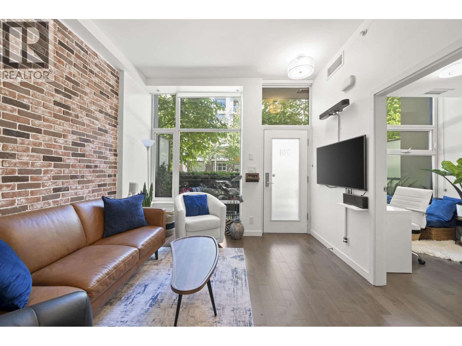 70 1ST Avenue, Vancouver, British Columbia V5Y 0K4