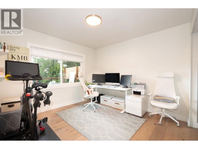 3067 PLYMOUTH Drive | North Vancouver British Columbia | Slide Image Nineteen