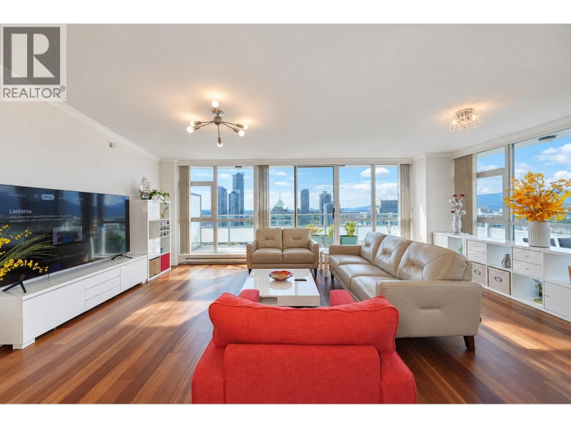 4400 BUCHANAN Street Burnaby British Columbia, V5C 0E3 - 3 Bedrooms Condo For Sale