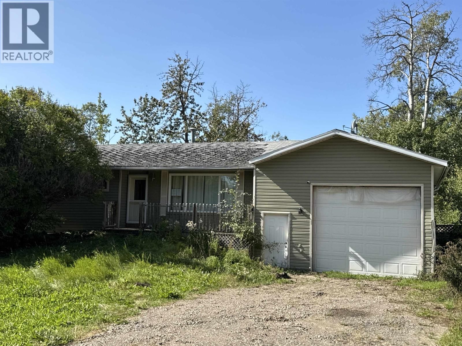 9707 WILLOW Road, Fort St. John, British Columbia V1J 8A5