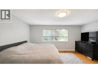 2016 WINTER Crescent | Coquitlam British Columbia | Slide Image Fourteen