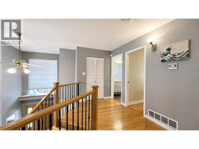 2016 WINTER Crescent | Coquitlam British Columbia | Slide Image Twenty-four