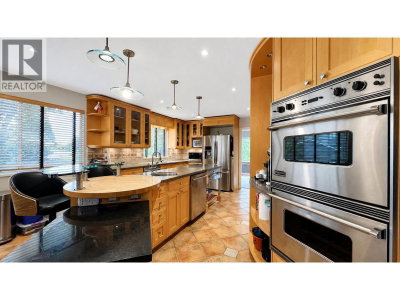 2016 WINTER Crescent | Coquitlam British Columbia | Slide Image Nine