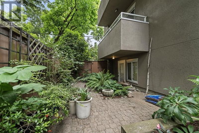 526 13TH Avenue | Vancouver British Columbia | Slide Image Nineteen