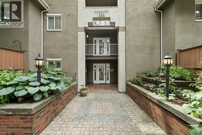 526 13TH Avenue | Vancouver British Columbia | Slide Image Two