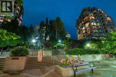 135 2ND Street | North Vancouver British Columbia | Slide Image Thirty-one