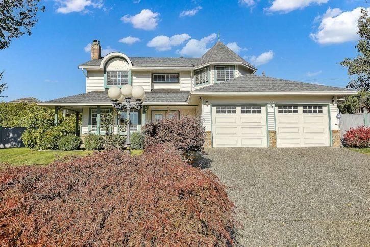 8182 140B Street Surrey British Columbia, V3W 8X3 - 4 Bedrooms Home For Sale