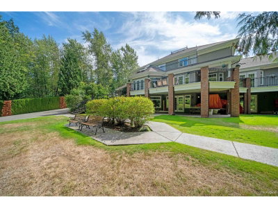 17007 28 Avenue | Surrey British Columbia | Slide Image Ten