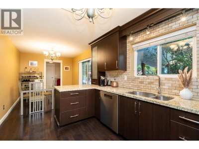 1135 VANIER Avenue | Coquitlam British Columbia | Slide Image Twelve