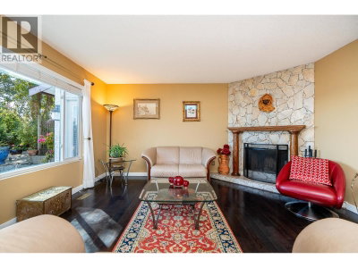 1135 VANIER Avenue | Coquitlam British Columbia | Slide Image Six