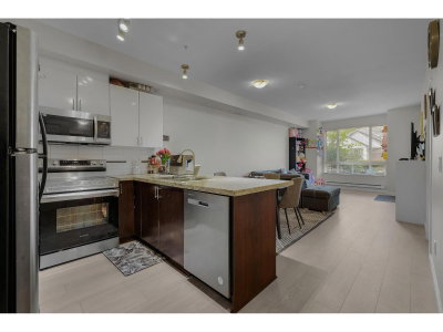 14960 102A Avenue | Surrey British Columbia | Slide Image Eight
