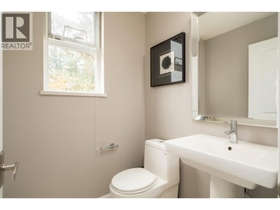 1460 SOUTHVIEW Street | Coquitlam British Columbia | Slide Image Thirteen