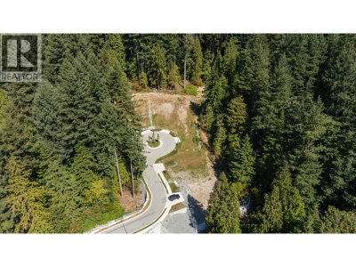 622 FORESTHILL Place | Port Moody British Columbia | Slide Image Six