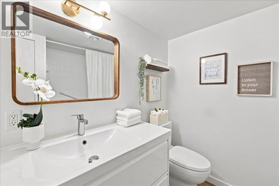236 2ND Street | North Vancouver British Columbia | Slide Image Eighteen