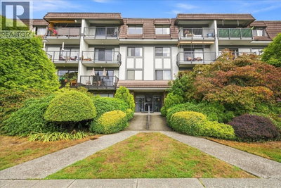 236 2ND Street | North Vancouver British Columbia | Slide Image Twenty-seven