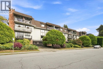 236 2ND Street | North Vancouver British Columbia | Slide Image Twenty-eight