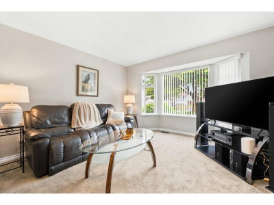15429 95 Avenue | Surrey British Columbia | Slide Image Six