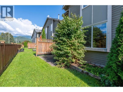 40200 GOVERNMENT Road | Squamish British Columbia | Slide Image Eight