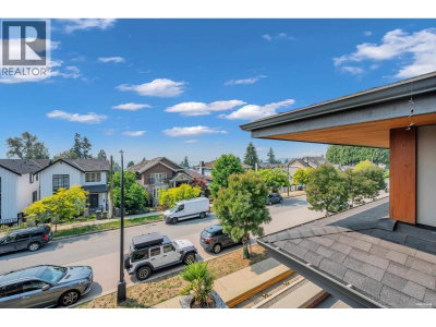 963 CHARLAND Avenue | Coquitlam British Columbia | Slide Image Twenty-two