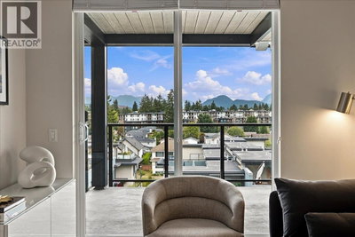707 COMO LAKE Avenue | Coquitlam British Columbia | Slide Image Eleven