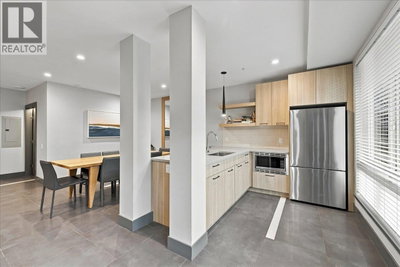 707 COMO LAKE Avenue | Coquitlam British Columbia | Slide Image Thirty