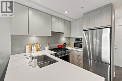 707 COMO LAKE Avenue | Coquitlam British Columbia | Slide Image Eight