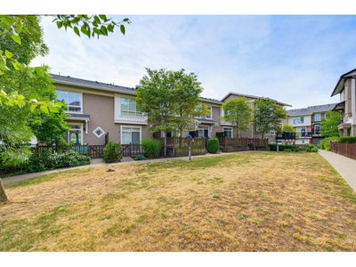 19505 68A Avenue | Surrey British Columbia | Slide Image Twenty-seven