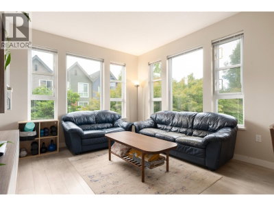 550 SEABORNE Place | Port Coquitlam British Columbia | Slide Image Four