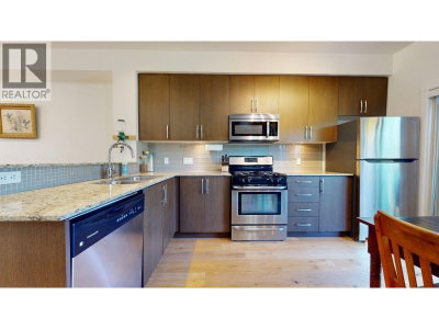 40653 TANTALUS Road | Squamish British Columbia | Slide Image Two