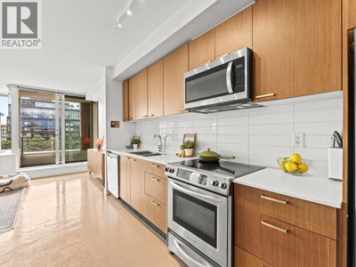 221 UNION Street | Vancouver British Columbia | Slide Image Fourteen