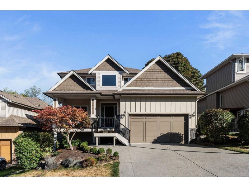 5650 CEDARCREEK Drive Chilliwack British Columbia, V2R 5W1 - 7 Bedrooms Home For Sale