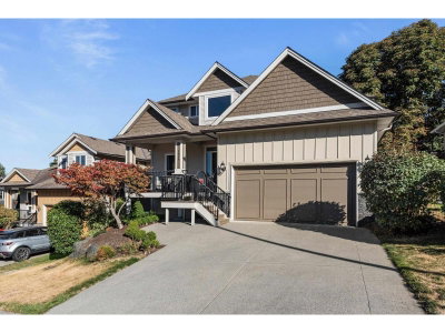 5650 CEDARCREEK Drive | Chilliwack British Columbia | Slide Image Two