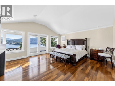 791 BEACHVIEW Drive | North Vancouver British Columbia | Slide Image Sixteen