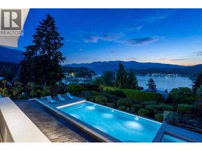 791 BEACHVIEW Drive | North Vancouver British Columbia | Slide Image Eight