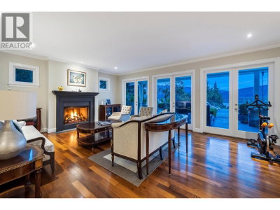 791 BEACHVIEW Drive | North Vancouver British Columbia | Slide Image Nine
