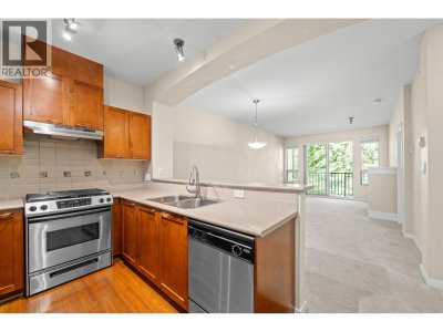 2969 WHISPER Way | Coquitlam British Columbia | Slide Image Twelve