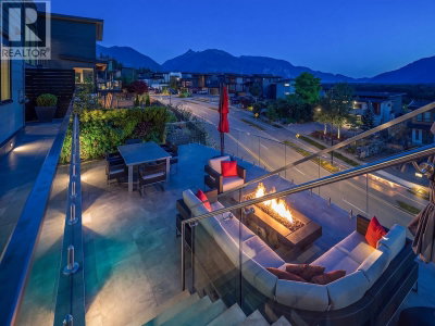 41301 HORIZON Drive | Squamish British Columbia | Slide Image Twenty-four
