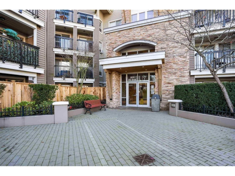 8915 202 Street Langley British Columbia, V1M 0B5 - 1 Bedroom Condo For Sale