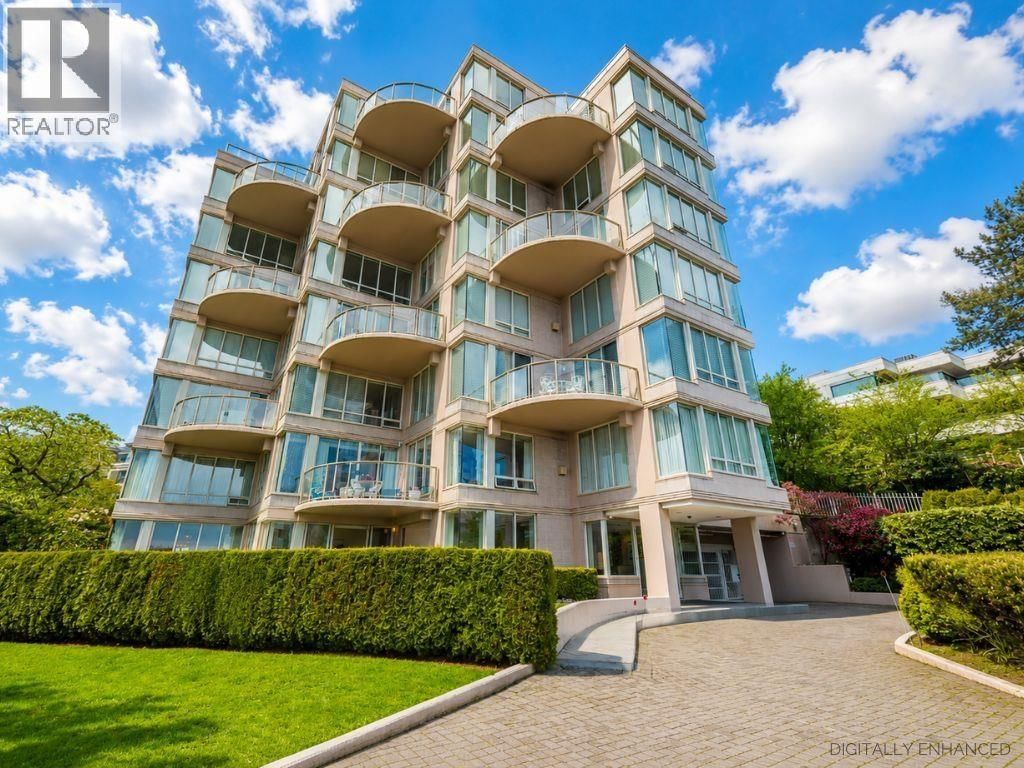 2243 BELLEVUE Avenue, West Vancouver, British Columbia V7V 1C5