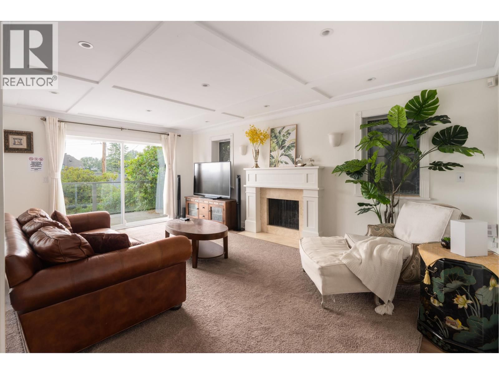 4333 LOCARNO Crescent, Vancouver, British Columbia V6R 1G2