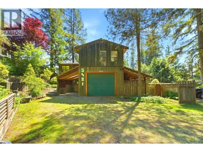 5481 INDIAN RIVER Drive | North Vancouver British Columbia | Slide Image Two